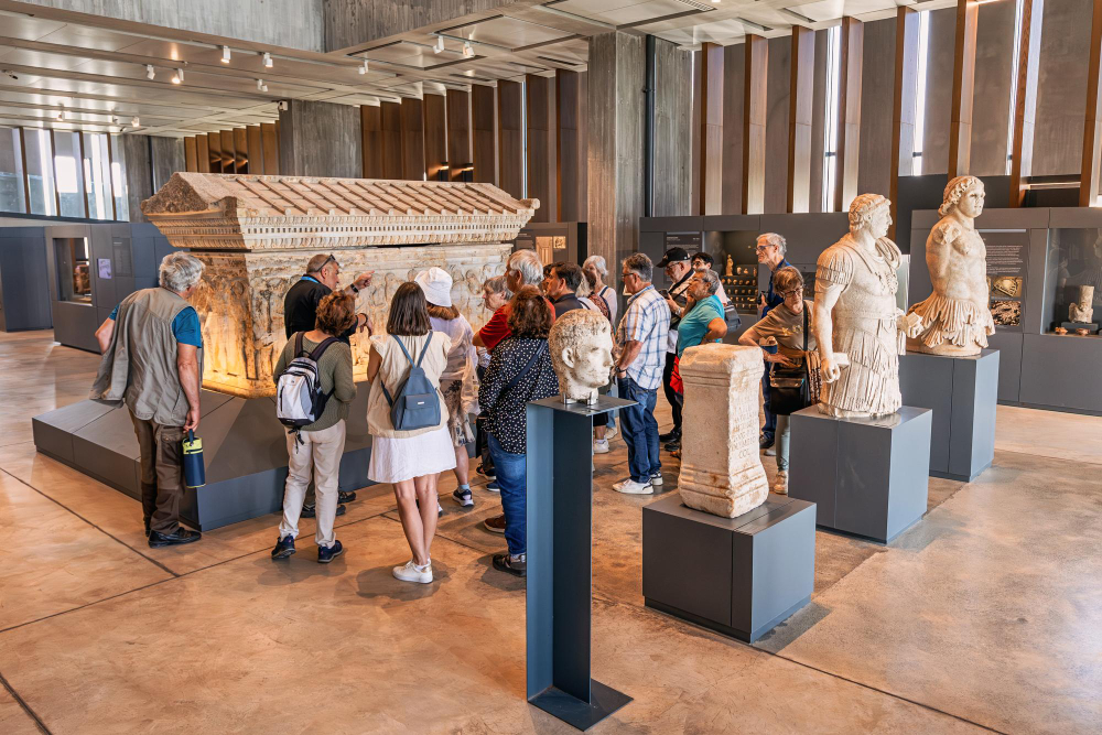 Dai resti dell’alluvione nascono nuove opere d’arte